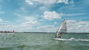 windsurfer plaining