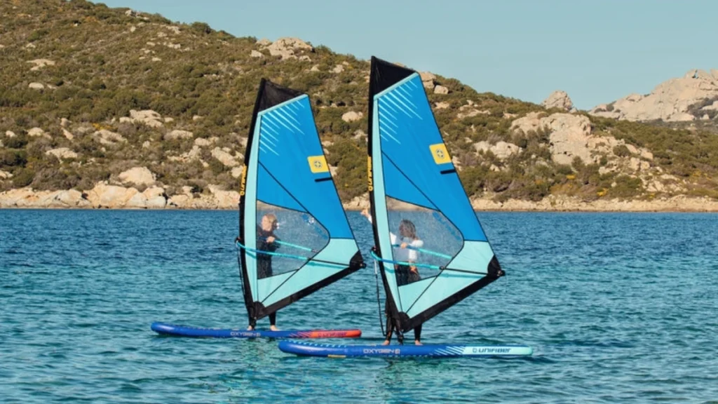WindSUP to idealne rozwiązanie dla osób, które chcą korzystać z SUPa w bezwietrzne dni, ale także uczyć się windsurfingu, kiedy wieje.