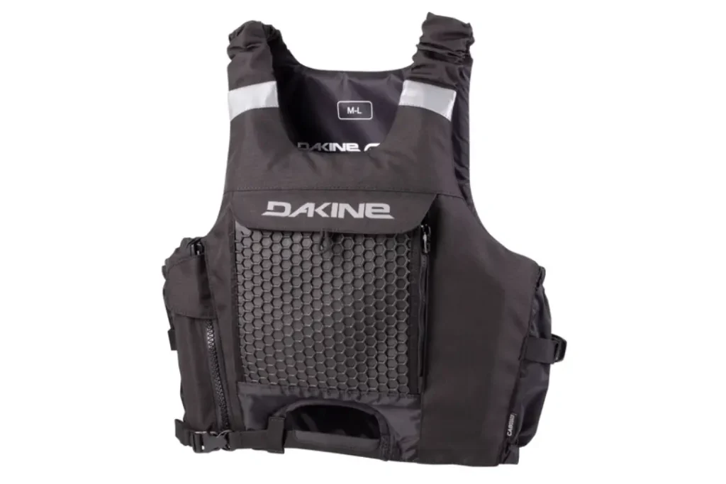 impact vest and buoyancy vest - Dakine Surface and Dakine Seeker DLX compared by the EASY-surfshop Team