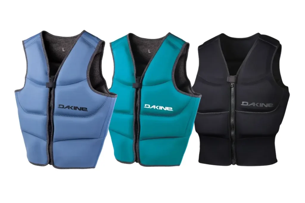 impact vest and buoyancy vest - Dakine Surface and Dakine Seeker DLX compared by the EASY-surfshop Team